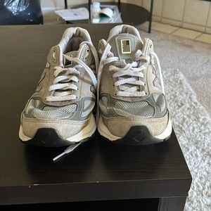 Womens new balance 990V5